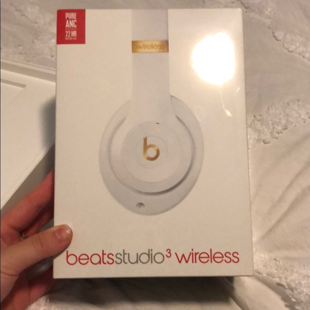 brand new beats studio 3 wireless headphones!